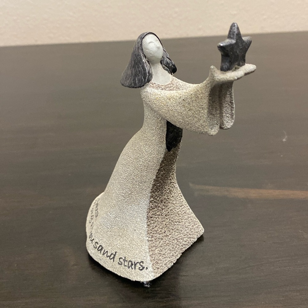 “Friends” figurine - ArtStone by Carson